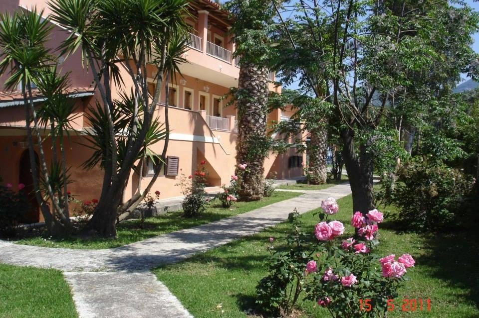 Hellens Village Plage d'Almiros Extérieur photo